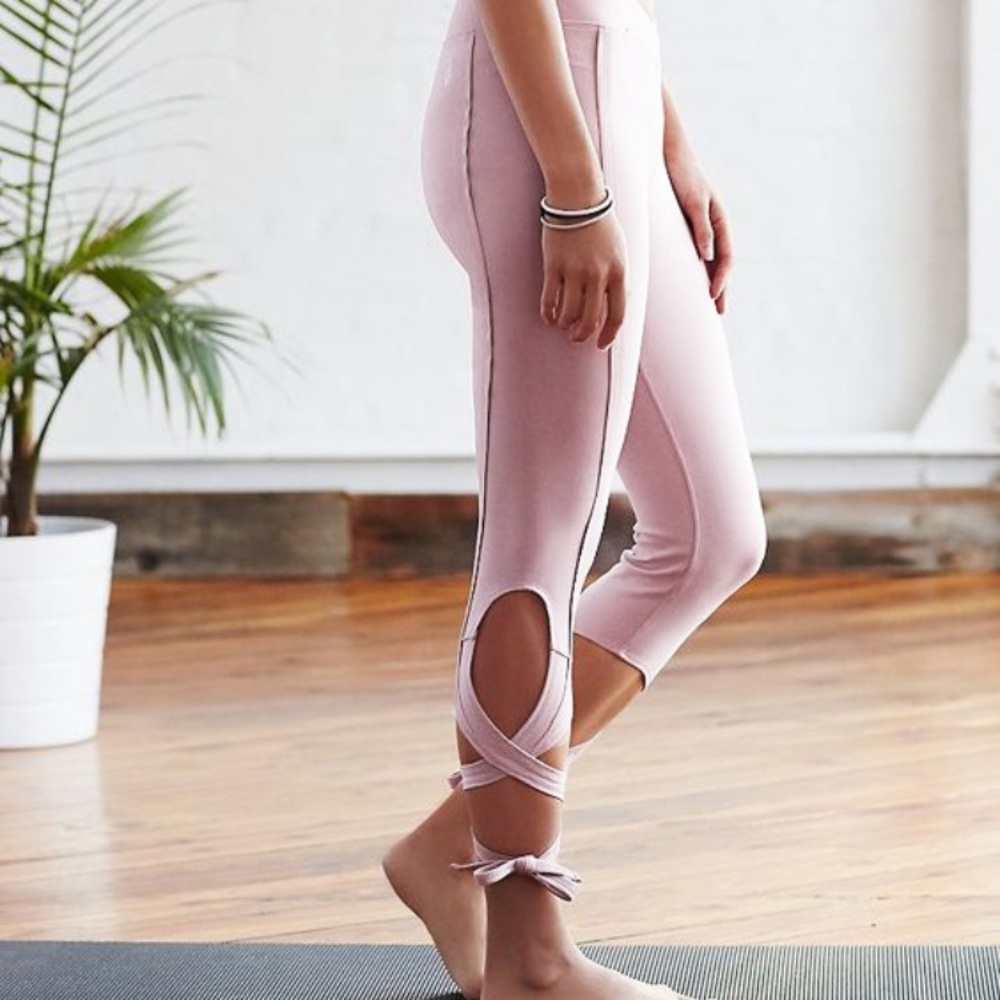 Wrap Up Yoga Pants - Picture 2 of 3
